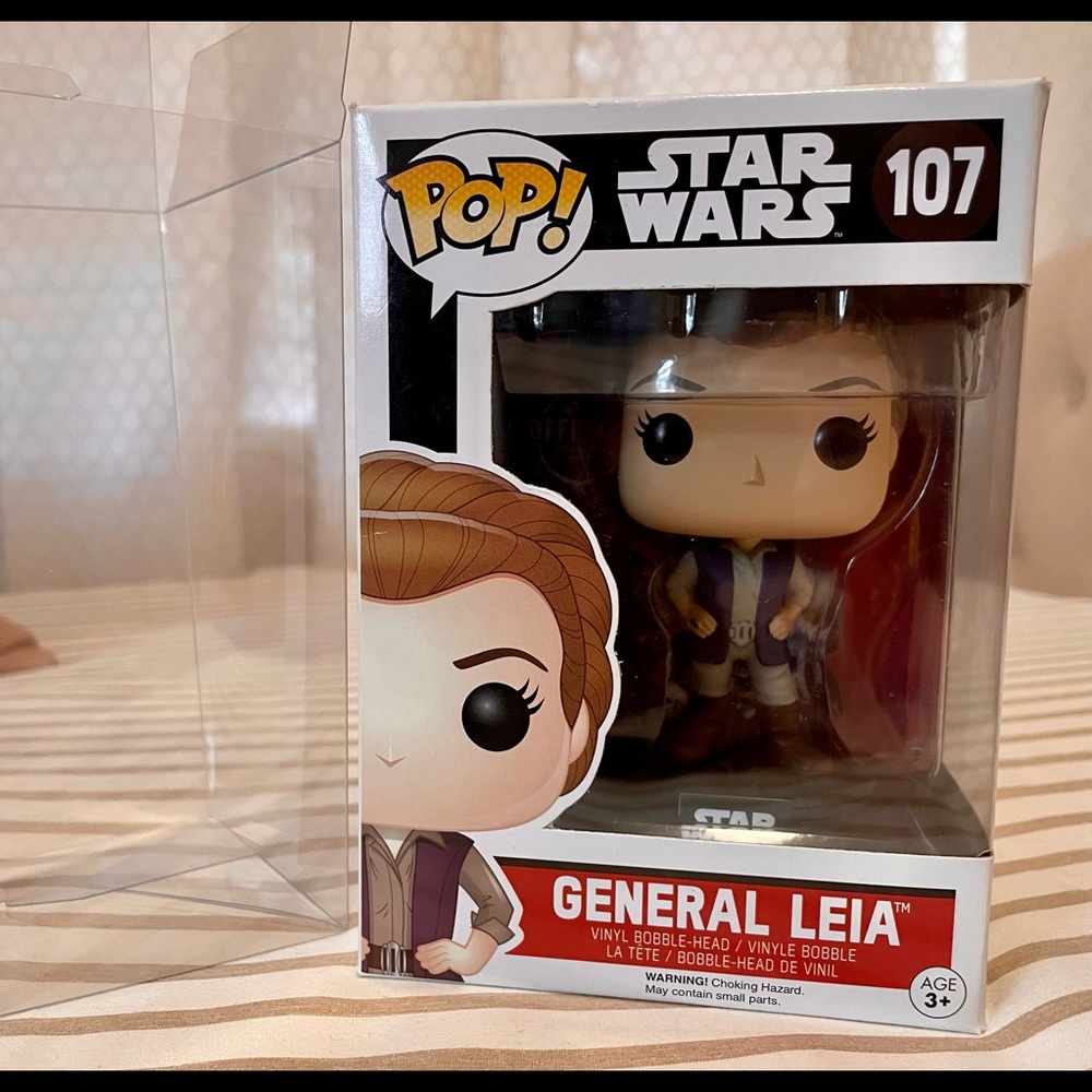 General Leia Funko Pop Vinyl #107 w/Protector